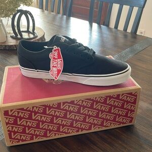 NIB VANS-Atwood size 11 M.